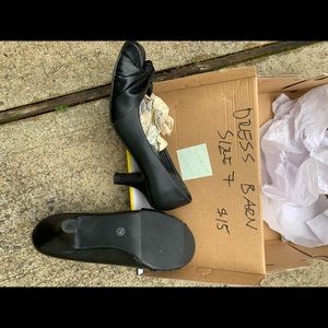 Dress Barn shoe